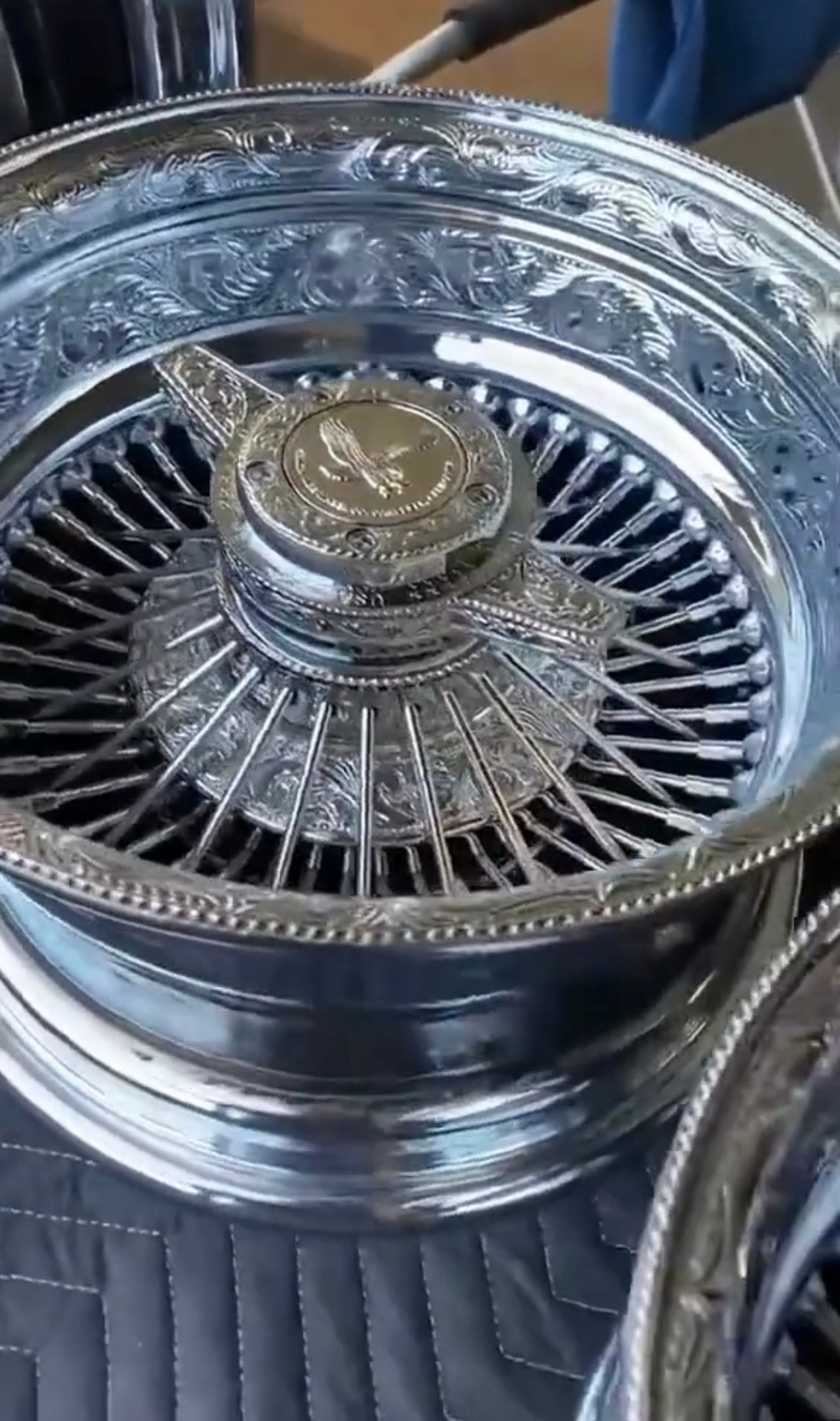 Engraved Chrome Wire Wheels Set with Engraved Knock-Off Caps (72-Spoke / 100-Spoke)
