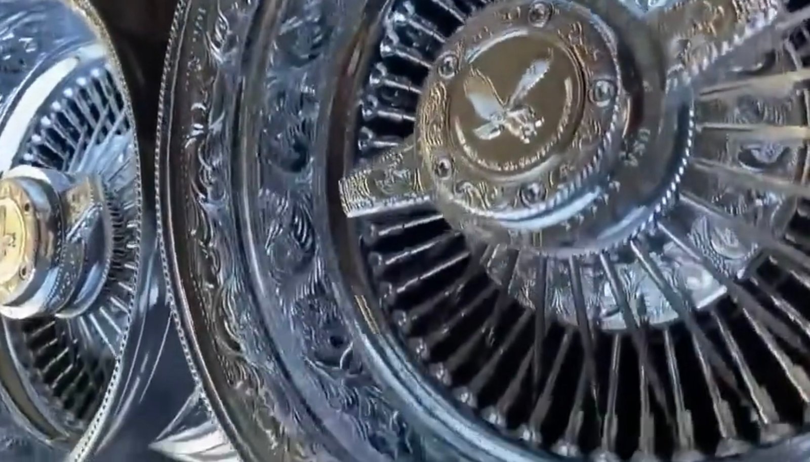 Engraved Chrome Wire Wheels Set with Engraved Knock-Off Caps (72-Spoke / 100-Spoke) - Image 2
